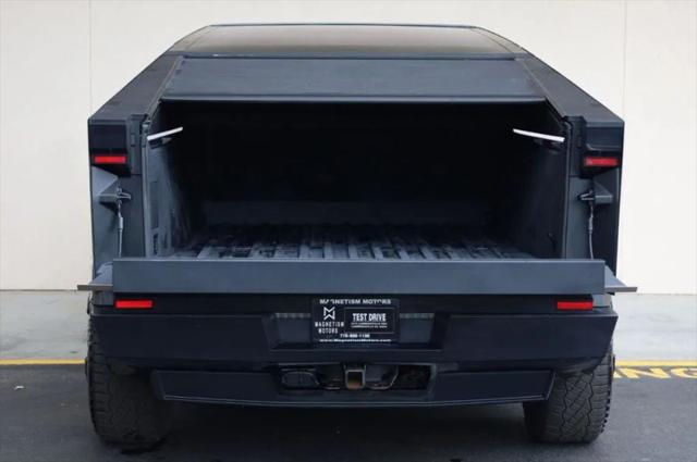 2024 Tesla Cybertruck Cyberbeast