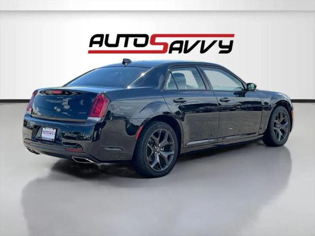 2023 Chrysler 300 Touring