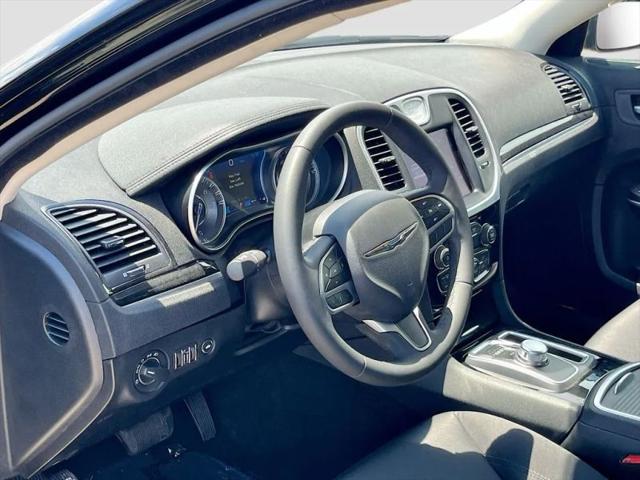 2023 Chrysler 300 Touring