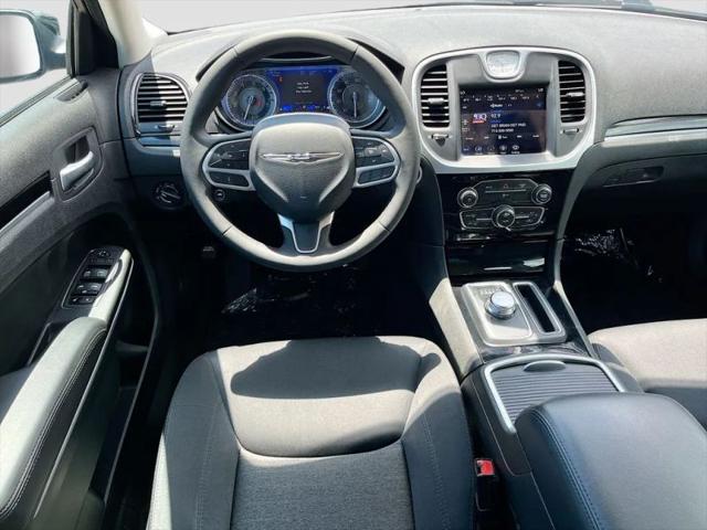 2023 Chrysler 300 Touring