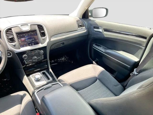 2023 Chrysler 300 Touring