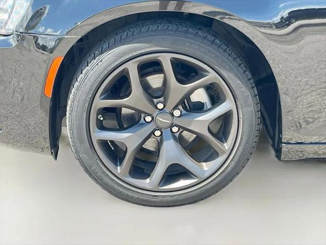 2023 Chrysler 300 Touring