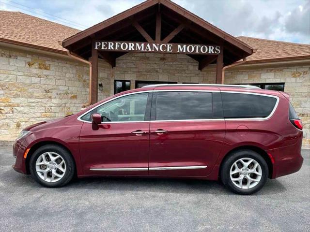 2017 Chrysler Pacifica Touring-L Plus