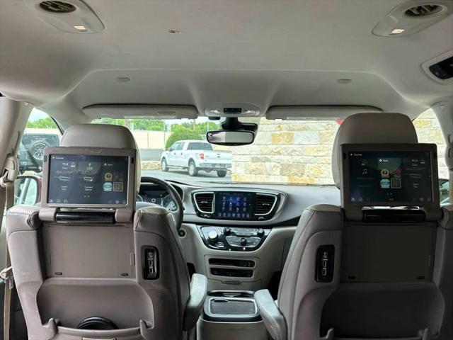 2017 Chrysler Pacifica Touring-L Plus