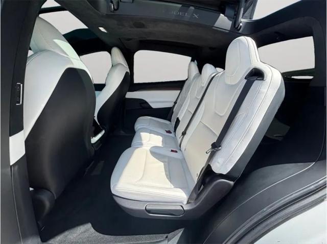 2023 Tesla Model X Standard Range