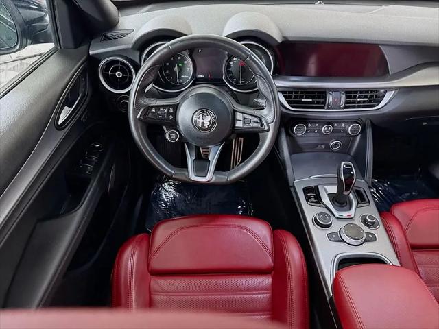 2023 Alfa Romeo Stelvio Veloce AWD
