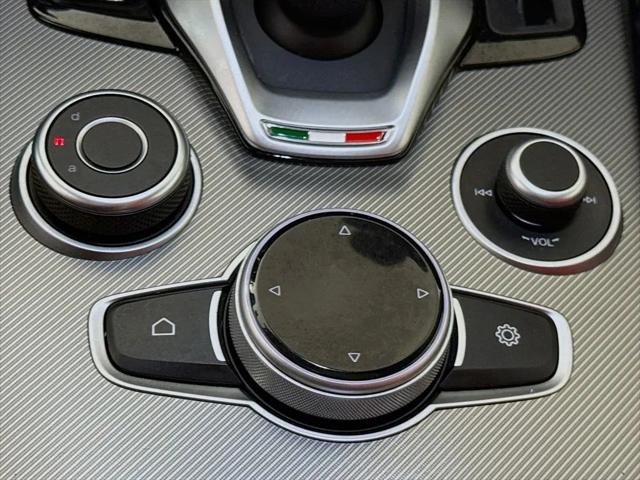 2023 Alfa Romeo Stelvio Veloce AWD