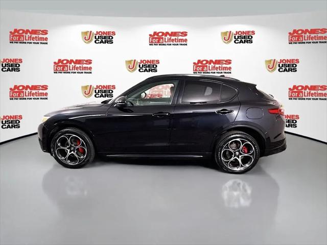 2023 Alfa Romeo Stelvio Veloce AWD