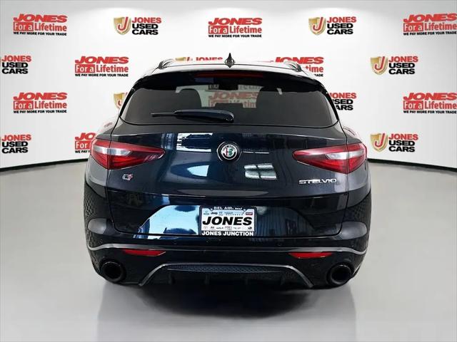 2023 Alfa Romeo Stelvio Veloce AWD