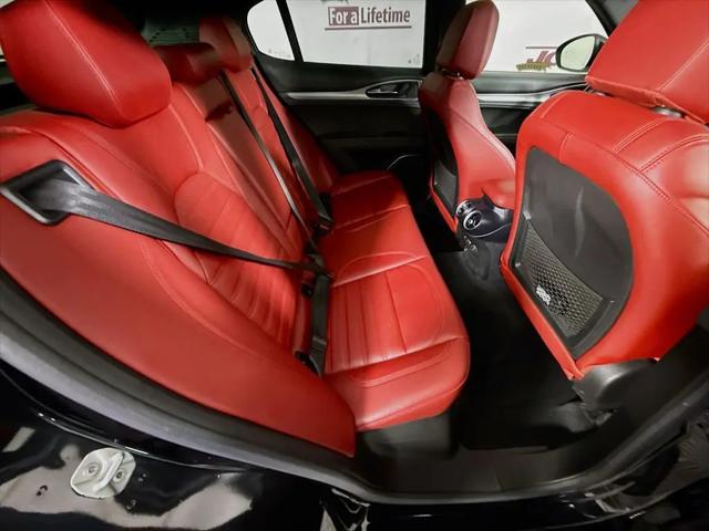 2023 Alfa Romeo Stelvio Veloce AWD