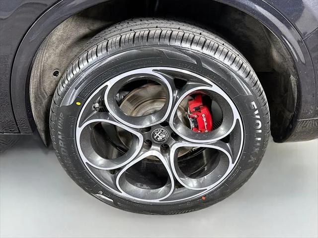 2023 Alfa Romeo Stelvio Veloce AWD