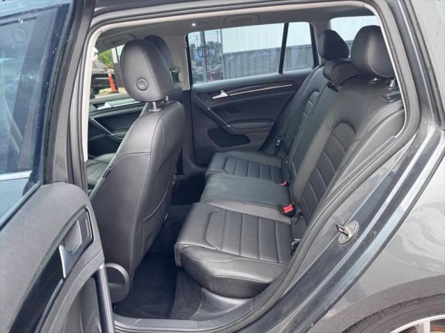 2017 Volkswagen Golf SportWagen TSI S