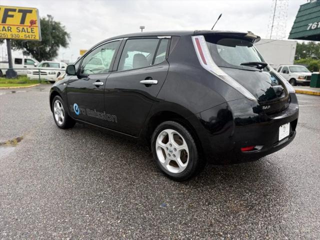 2011 Nissan LEAF SL