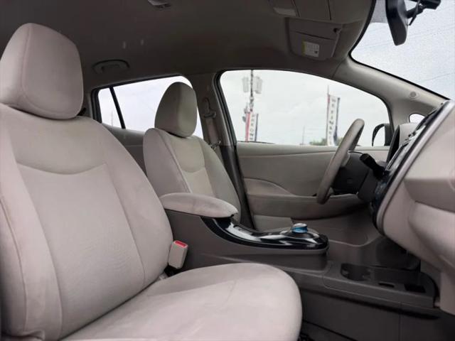 2011 Nissan LEAF SL