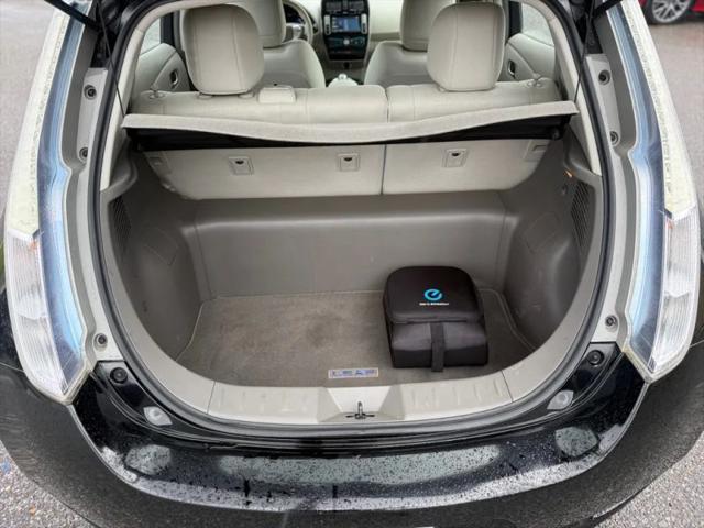 2011 Nissan LEAF SL
