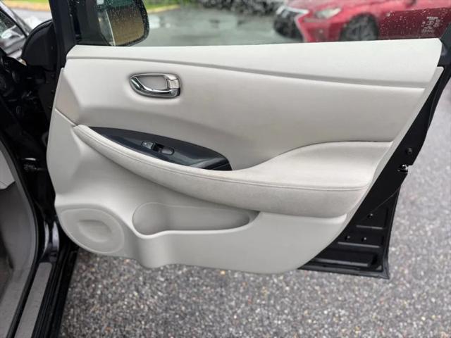 2011 Nissan LEAF SL
