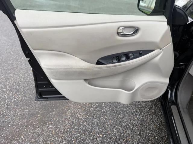 2011 Nissan LEAF SL