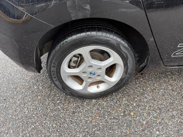 2011 Nissan LEAF SL
