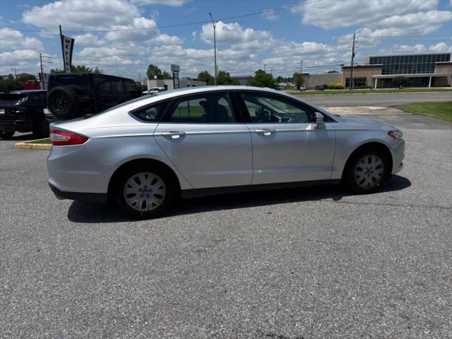 2013 Ford Fusion S
