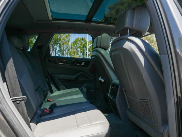 2021 Porsche Cayenne Base