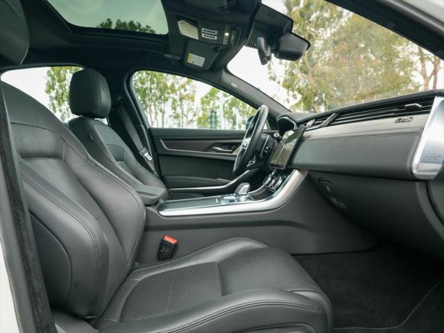 2021 Jaguar XF SE P250 RWD Automatic