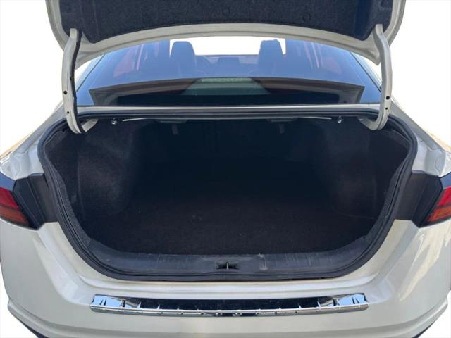 2021 Nissan Altima SR FWD