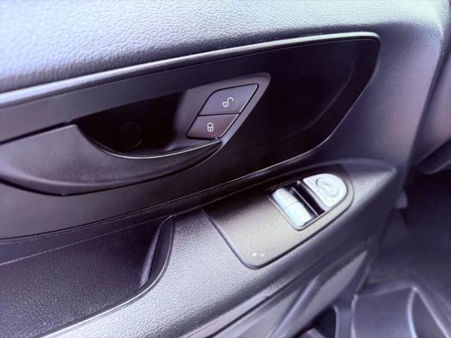 2022 Mercedes-Benz Metris Base