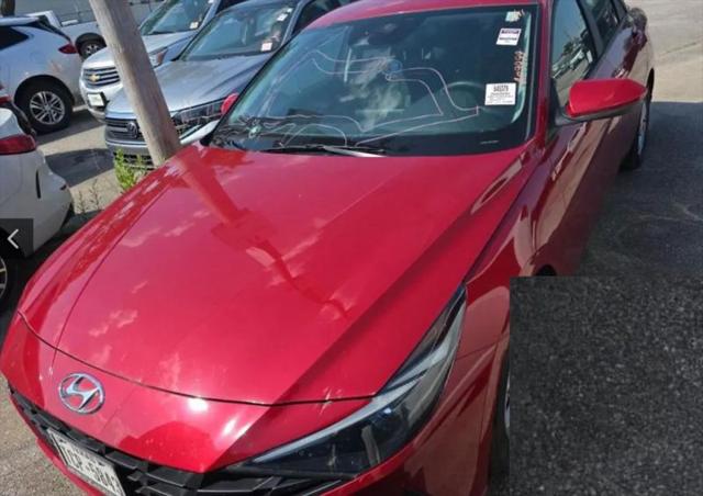 2023 Hyundai Elantra SE