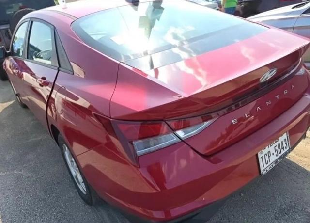 2023 Hyundai Elantra SE