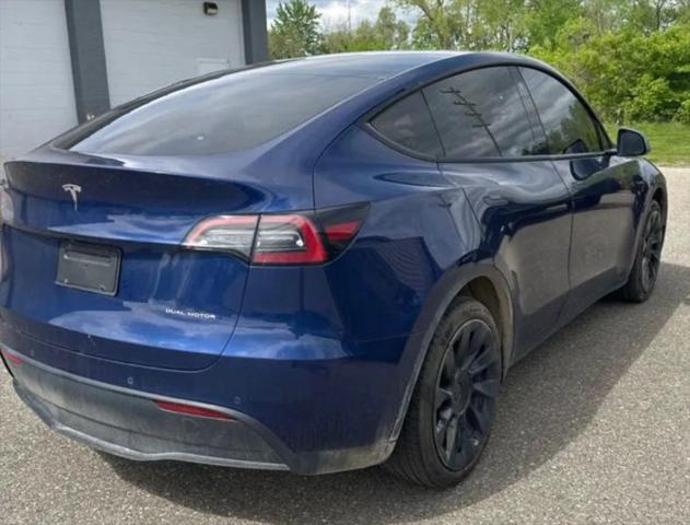 2022 Tesla Model Y Long Range Dual Motor All-Wheel Drive