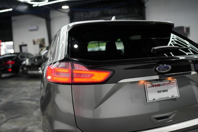 2020 Ford Edge Titanium