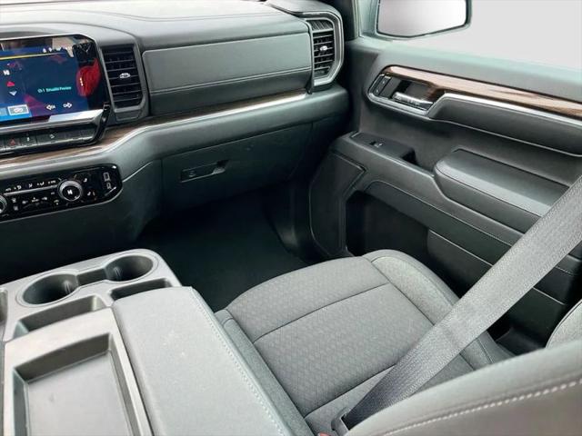 2023 Chevrolet Silverado 1500 4WD Crew Cab Short Bed RST