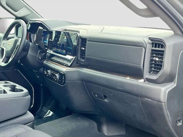 2023 Chevrolet Silverado 1500 4WD Crew Cab Short Bed RST