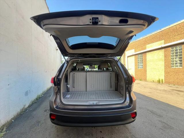 2019 Toyota Highlander LE
