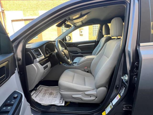2019 Toyota Highlander LE