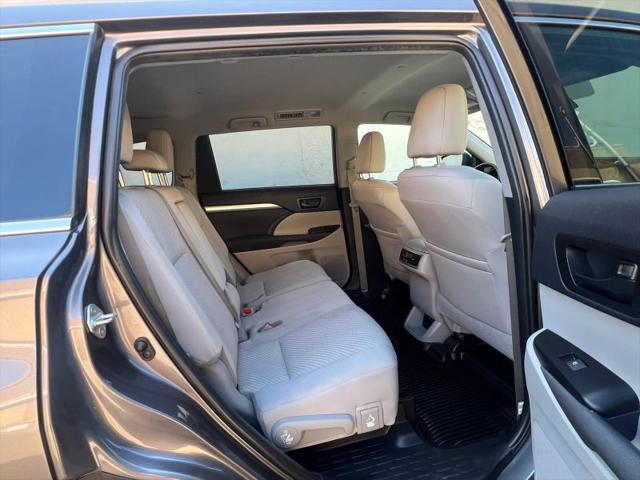 2019 Toyota Highlander LE