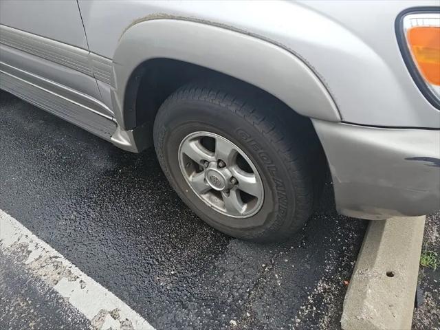 2001 Toyota Land Cruiser Base