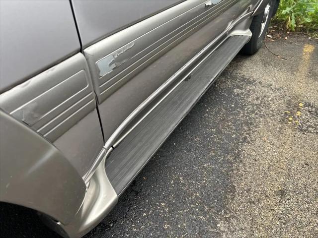 2001 Toyota Land Cruiser Base