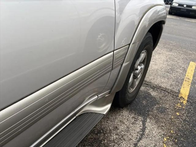 2001 Toyota Land Cruiser Base