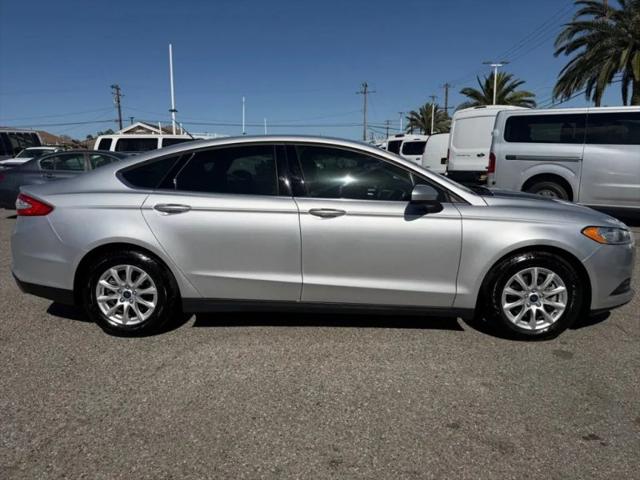 2016 Ford Fusion S