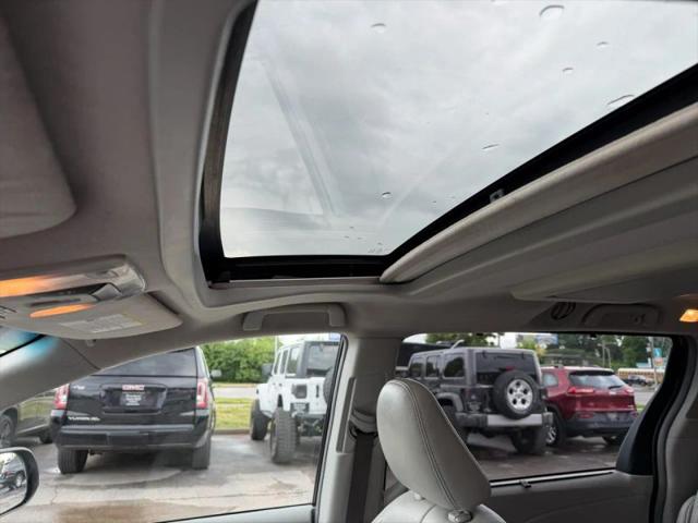 2011 Toyota Sienna XLE V6