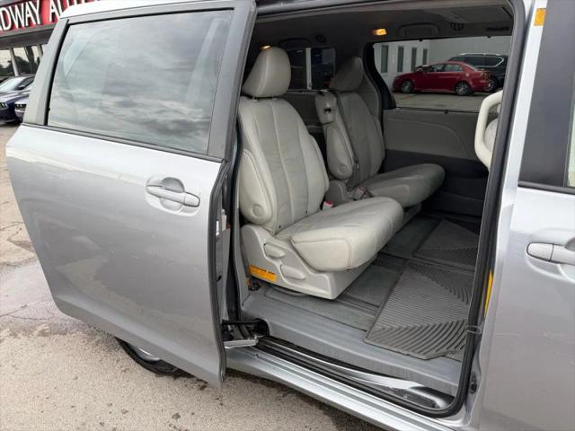 2011 Toyota Sienna XLE V6