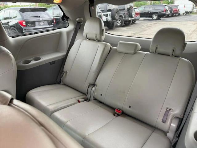 2011 Toyota Sienna XLE V6