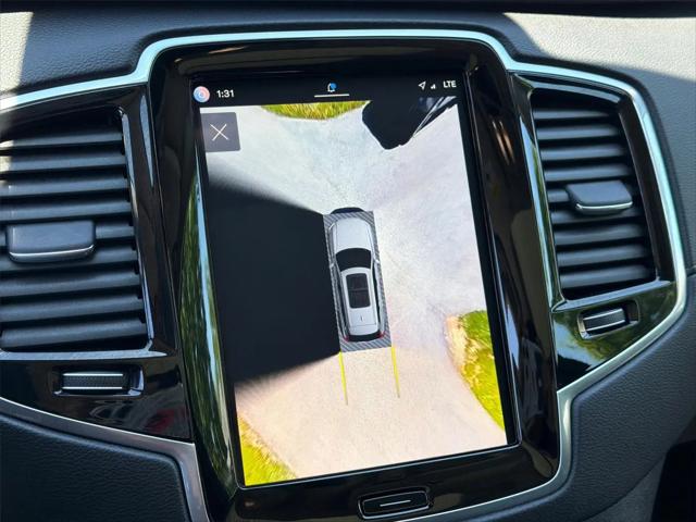 2024 Volvo XC90 B6 Ultimate Bright Theme 7-Seater