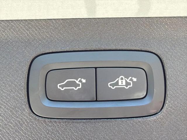 2024 Volvo XC90 B6 Ultimate Bright Theme 7-Seater