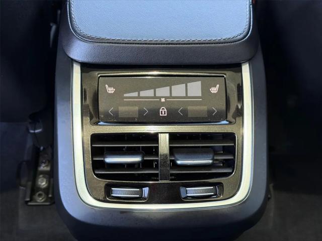 2024 Volvo XC90 B6 Ultimate Bright Theme 7-Seater