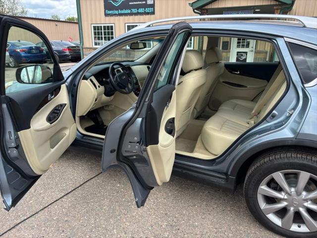 2017 INFINITI QX50 Base