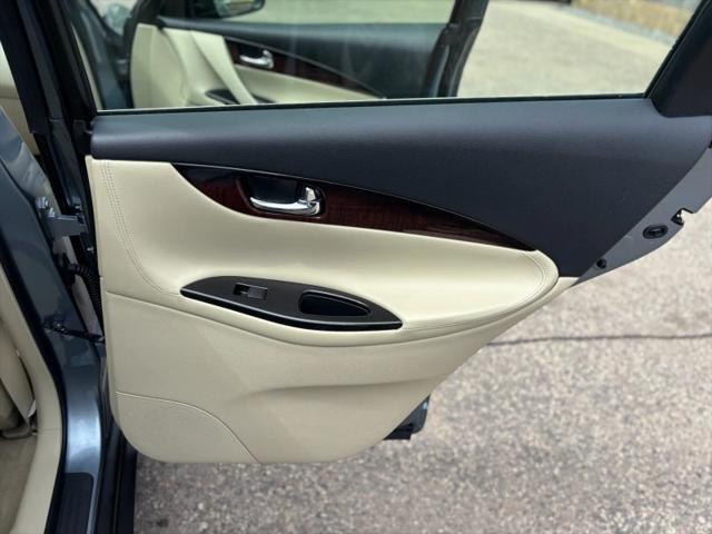2017 INFINITI QX50 Base