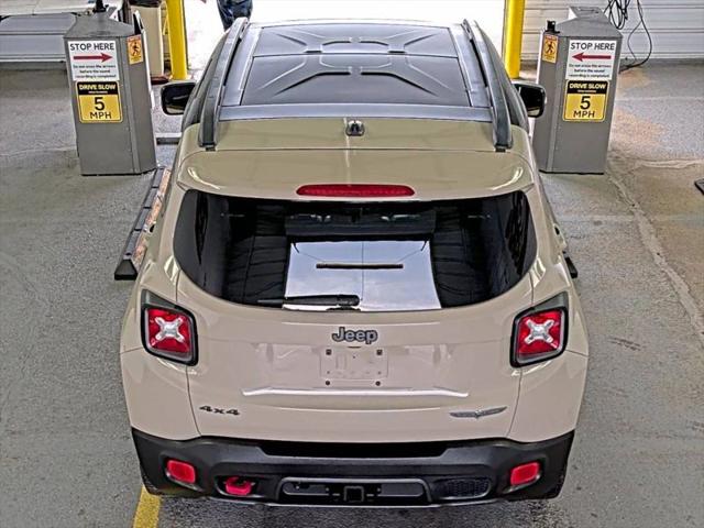 2017 Jeep Renegade Deserthawk 4x4