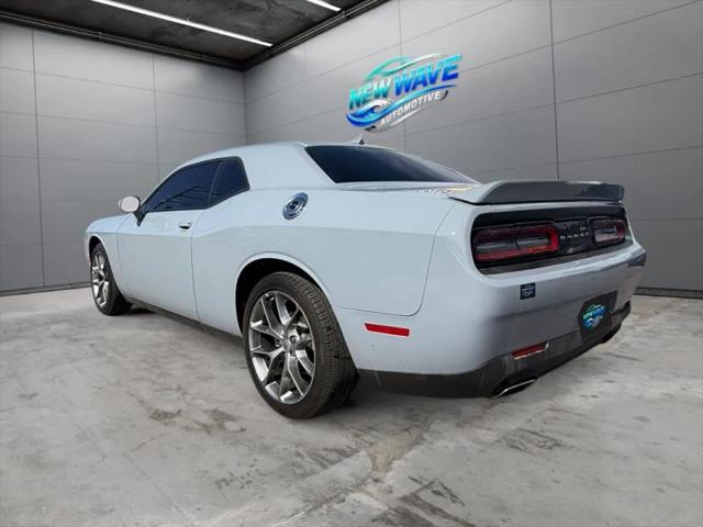 2022 Dodge Challenger SXT